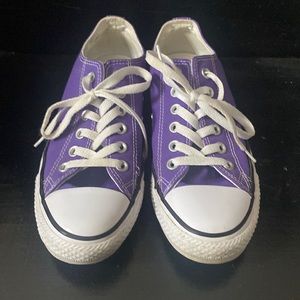 Low top Purple all-star Converse